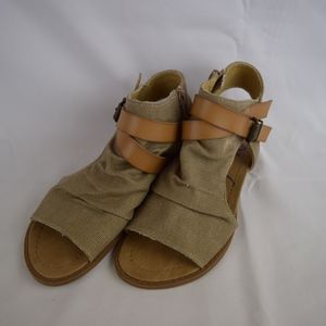 BLOWFISH BALLA SANDALS GLADIATOR BOOTIE SIZE 7